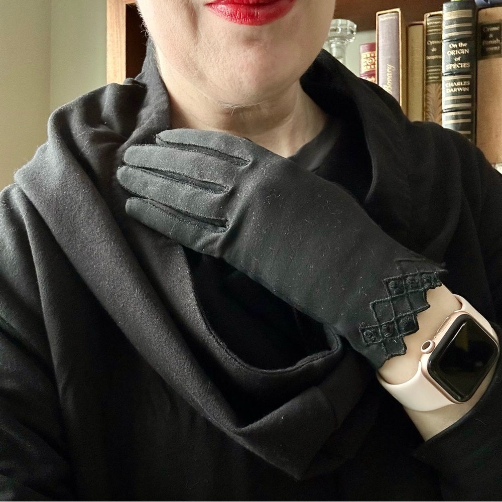 Vintage Black Gloves woven cotton with embroidery detail